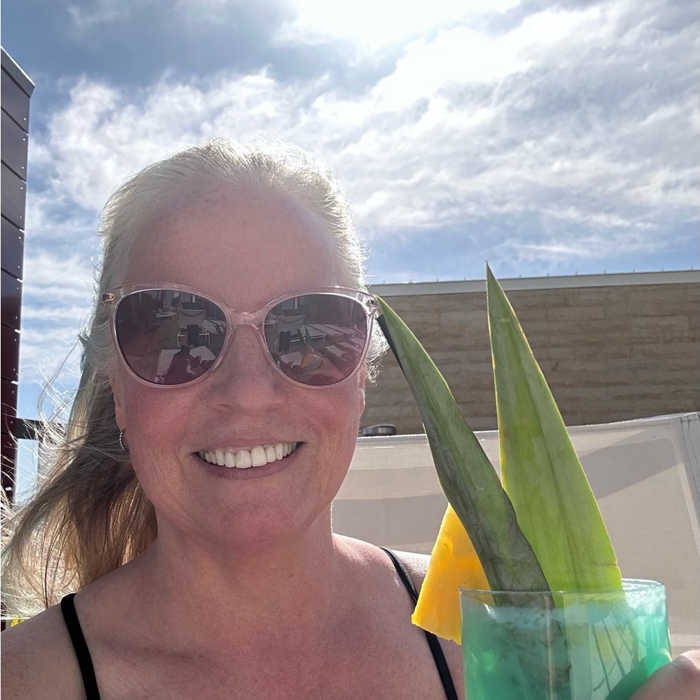 Meet your Posher, Stacy